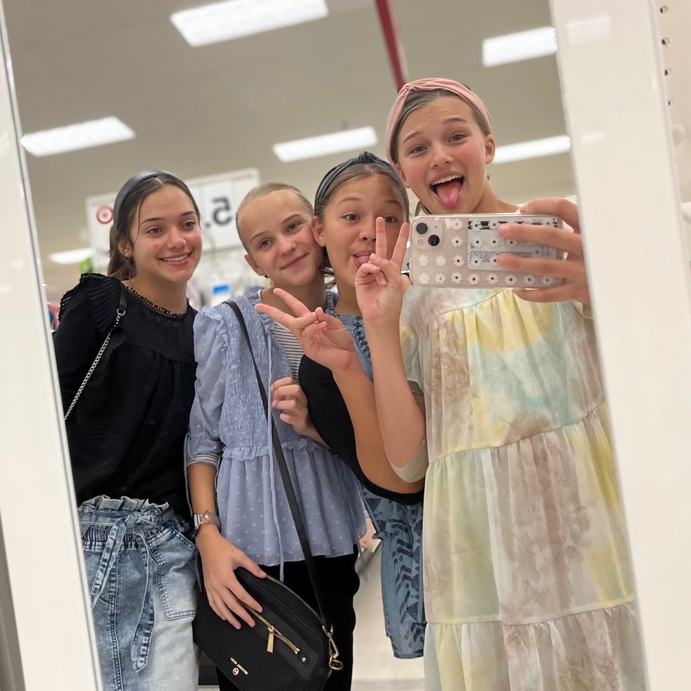 ℍ𝕖𝕪... 𝕄𝕪 𝕟𝕒𝕞𝕖 𝕚𝕤 𝕂𝕖𝕟𝕫𝕚𝕖! - Picture 4 of 5